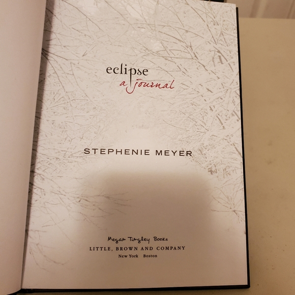 The Twilight Saga Tin box set - Picture 6 of 14